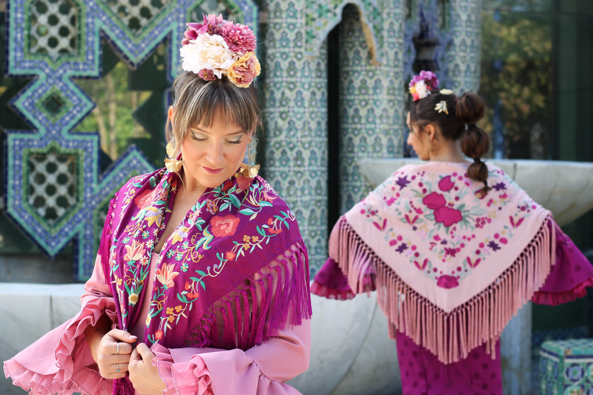 Looks de trajes de flamenca, vestidos de flamenca y complementos perfectos para feria y romerías. Moda flamenca elegante y original.