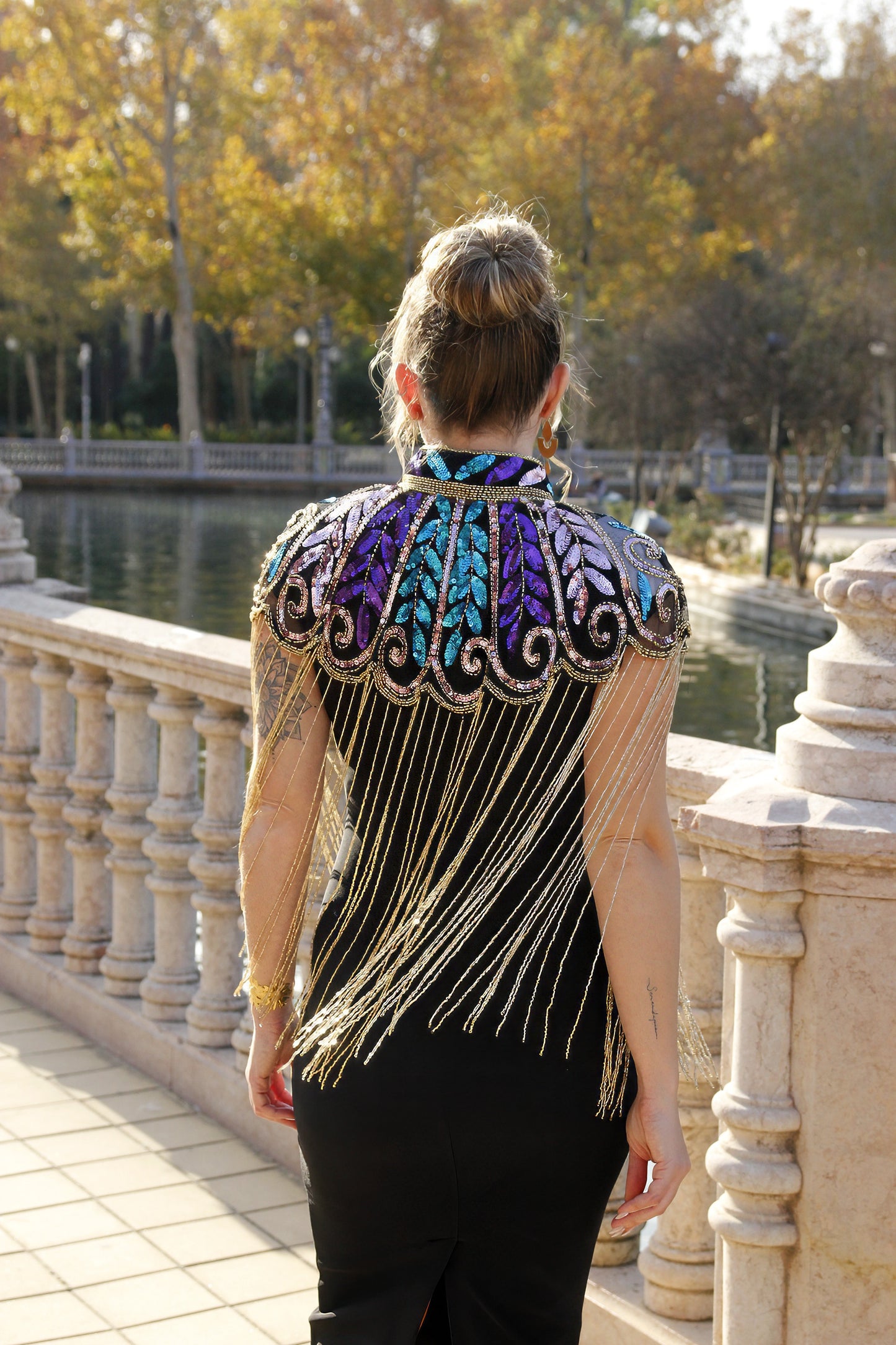 Capa de Fiesta Dorada