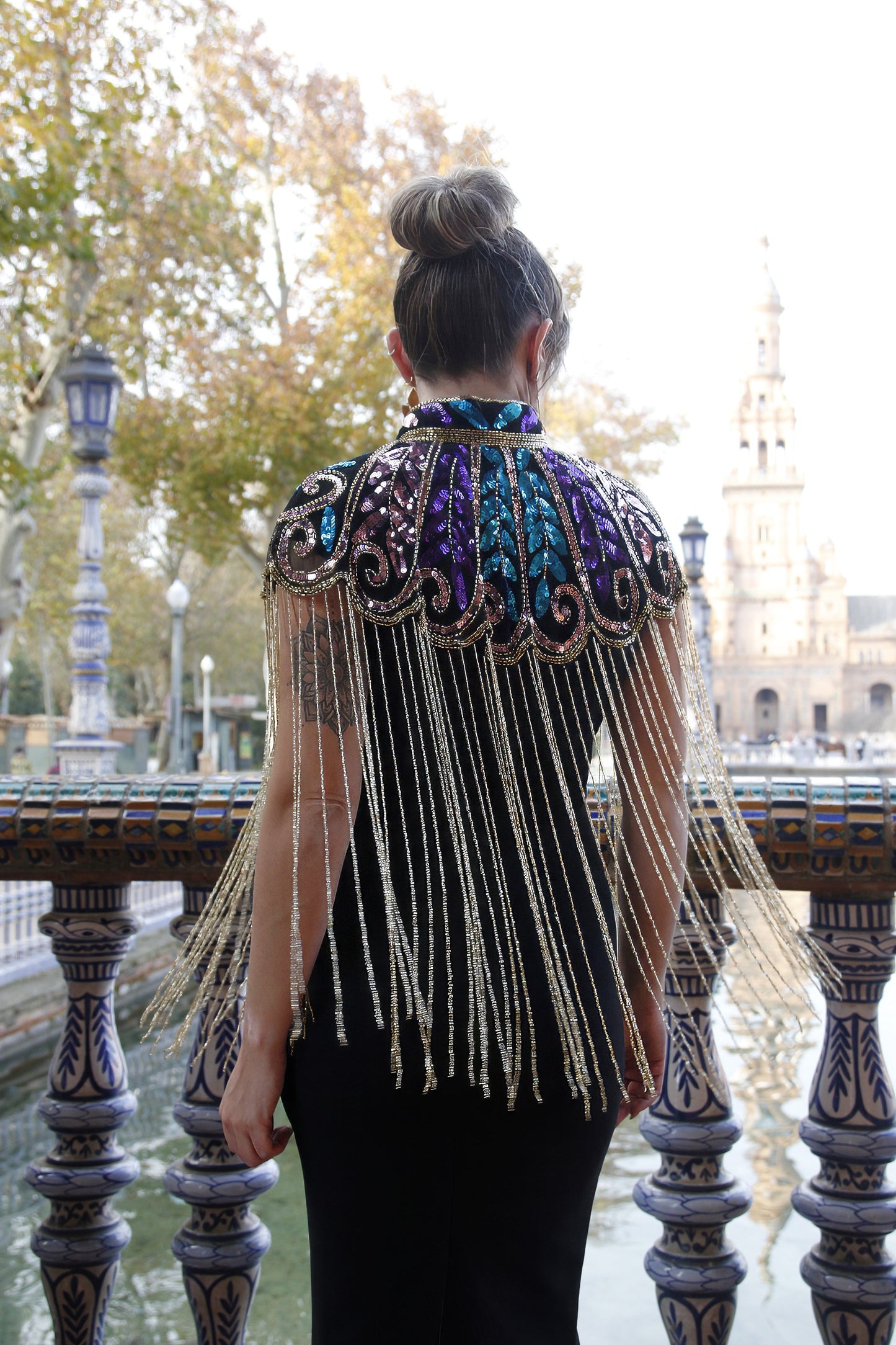 Capa de Fiesta Dorada