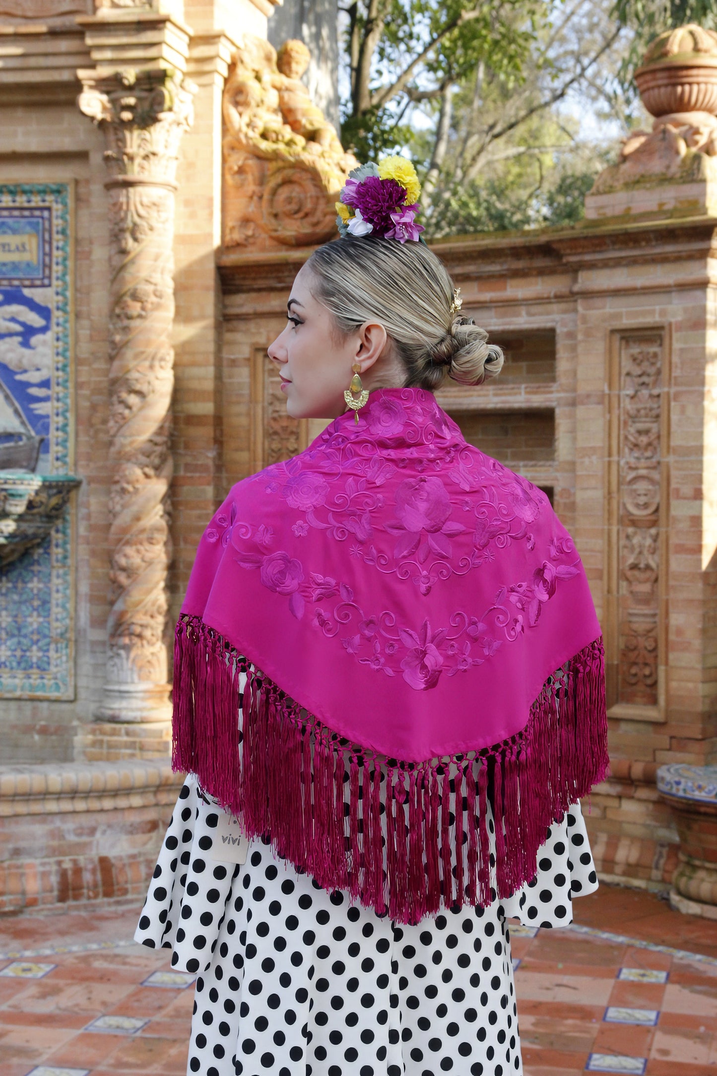 Mantón de Flamenca Fucsia monocolor. Claudia