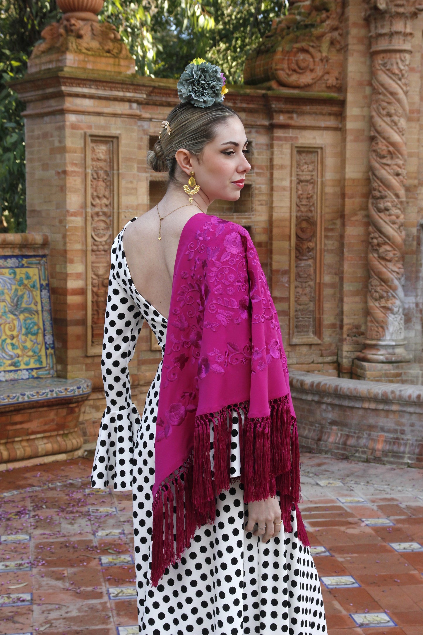 Mantón de Flamenca Fucsia monocolor. Claudia