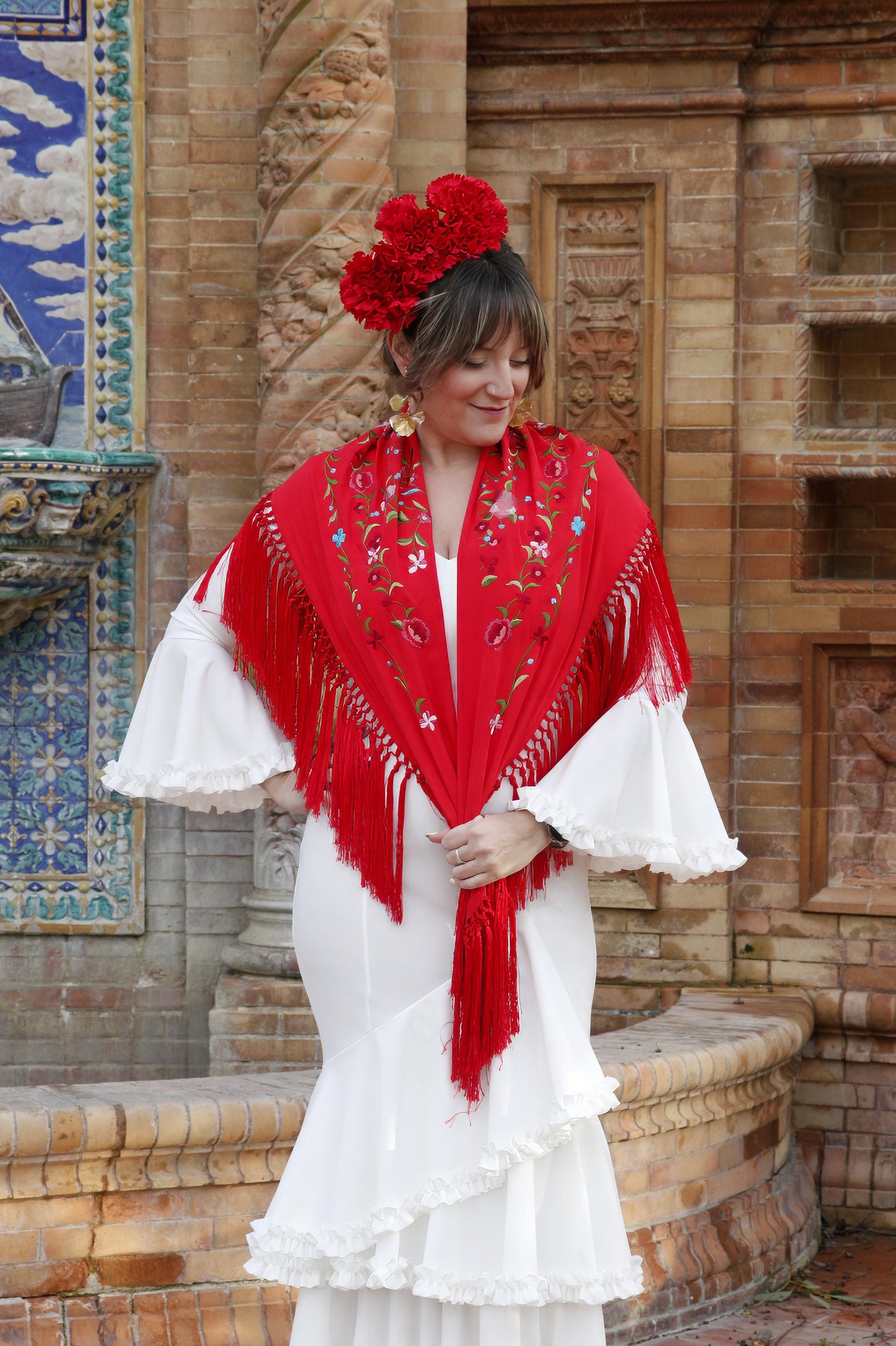Mantón de Flamenca Rojo con Flores Rojas. María